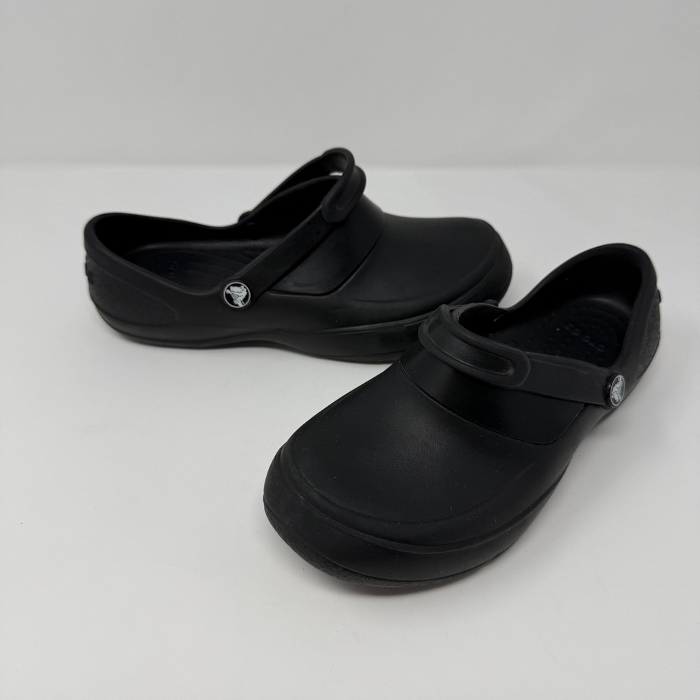 Crocsā Mercy Work Clog 6 Black Slip Resistant Nursing Service Shoes Women's